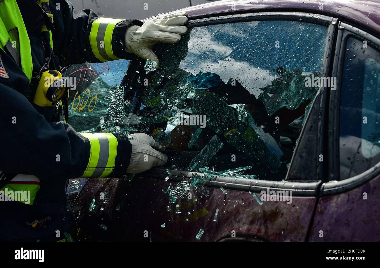 Lessen damage hi-res stock photography and images - Alamy