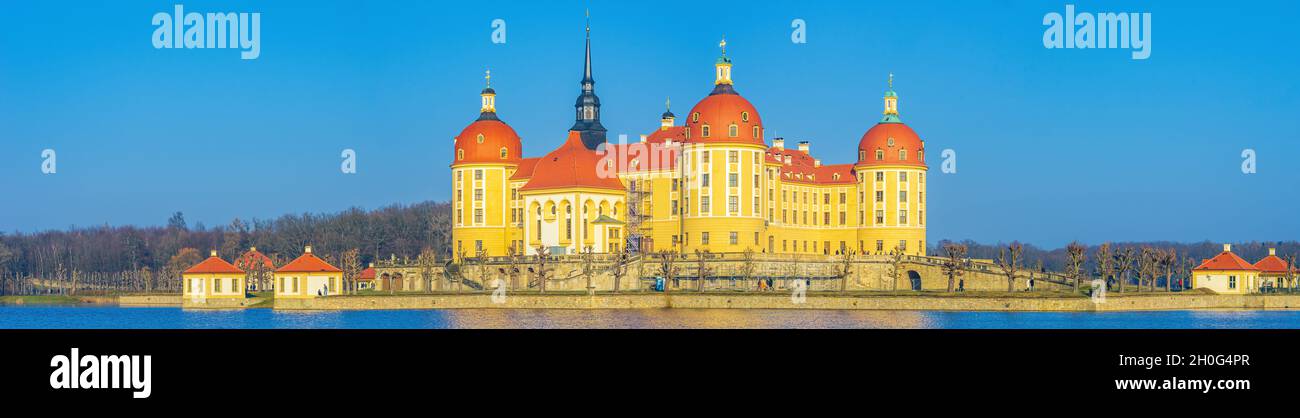 Moritzburg near Dresden, Saxony, Germany: Exterior view of Moritzburg Palace in winter with the palace pond half frozen over, from Southwest. Stock Photo