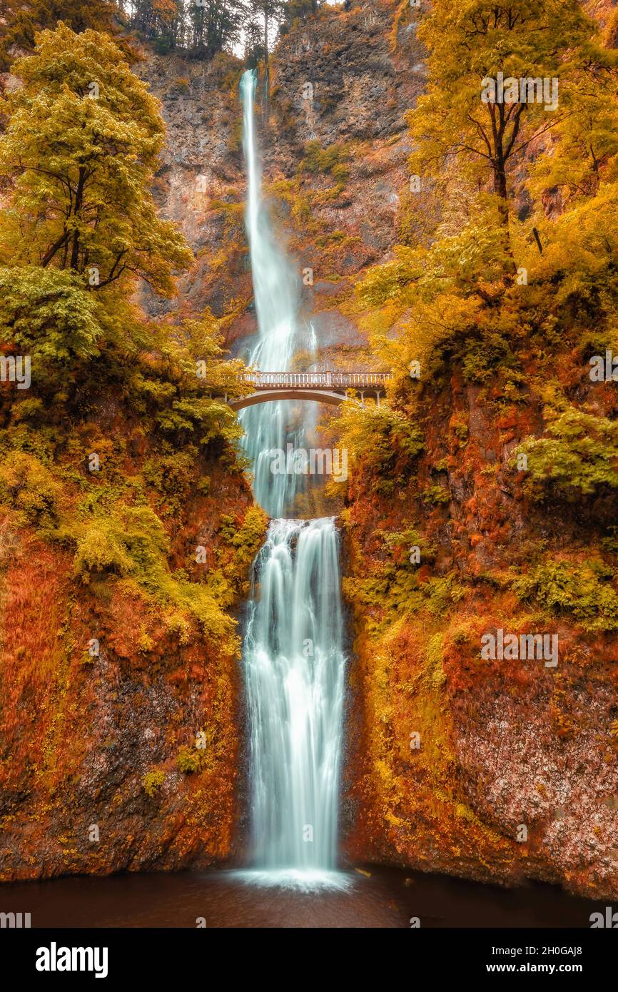 Undercut river hires stock photography and images Alamy