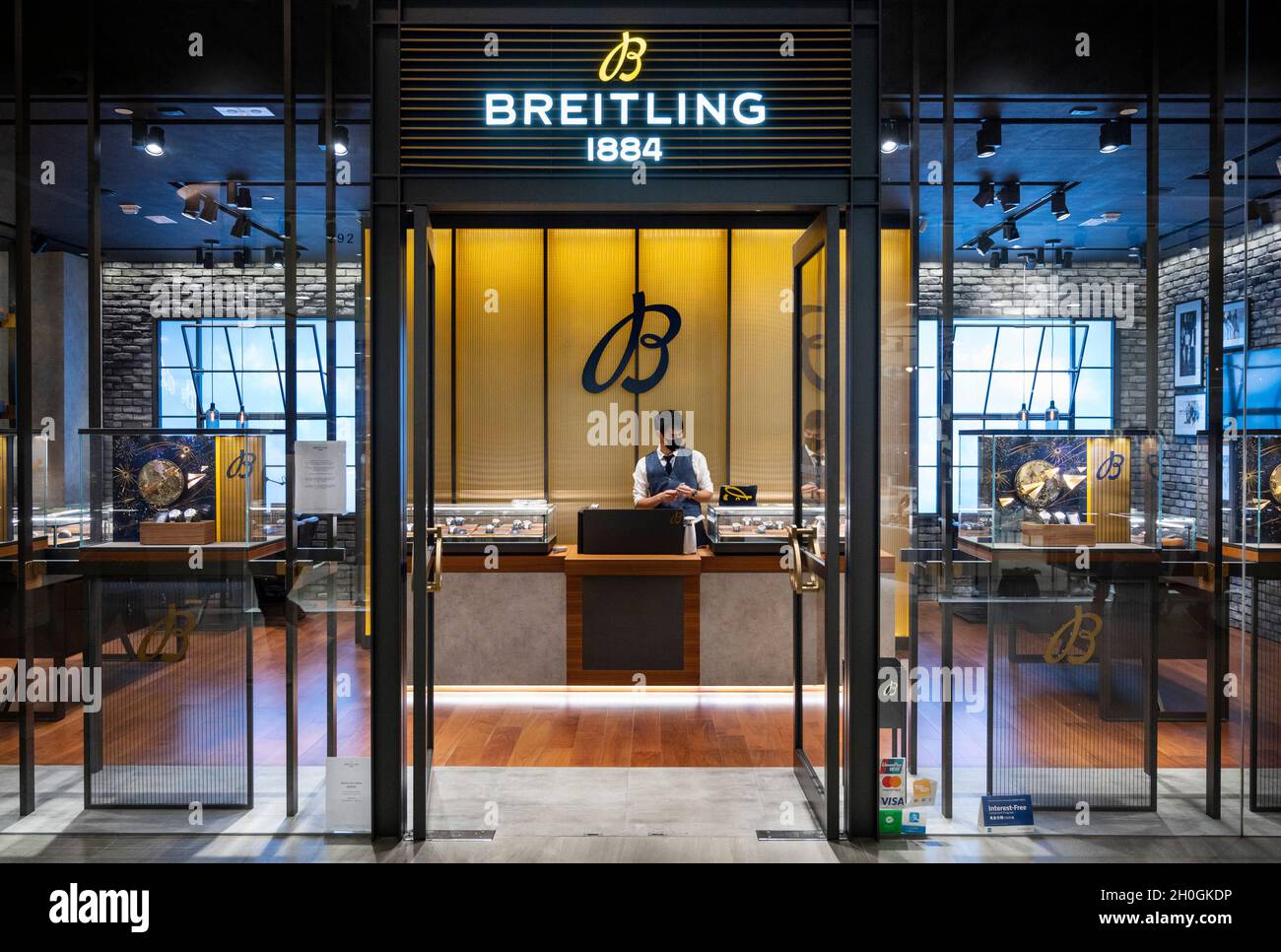 is breitling a luxury brand