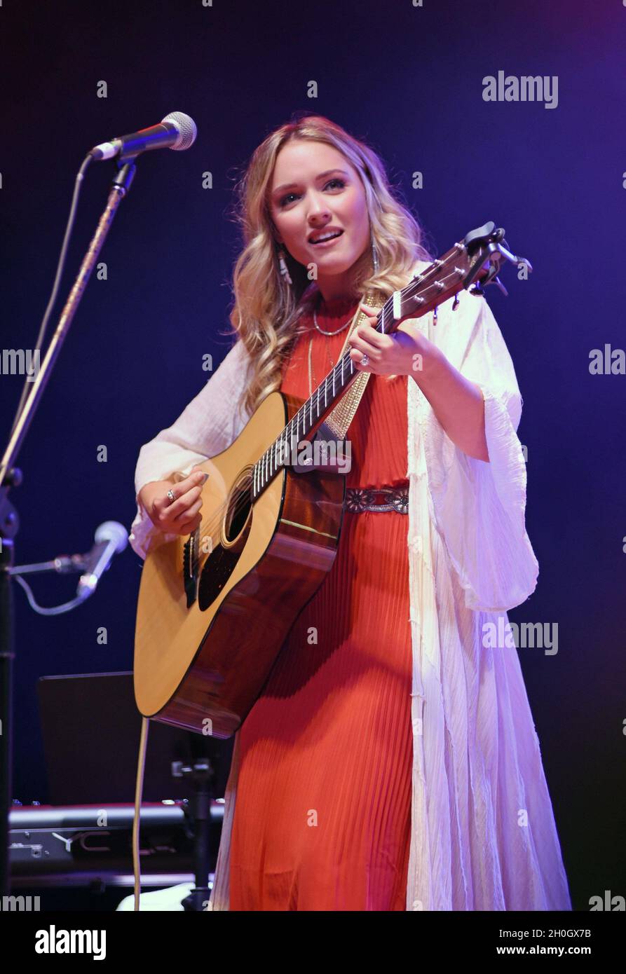 Hiawassee, GA, USA. 12th Oct, 2021. Emily Ann Roberts on stage for TG