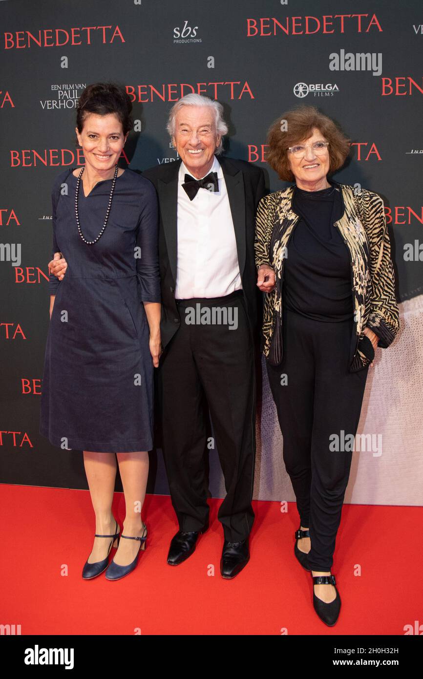Paul Verhoeven with his whife and daughter at the premiere of his film Benedetta in Pathe