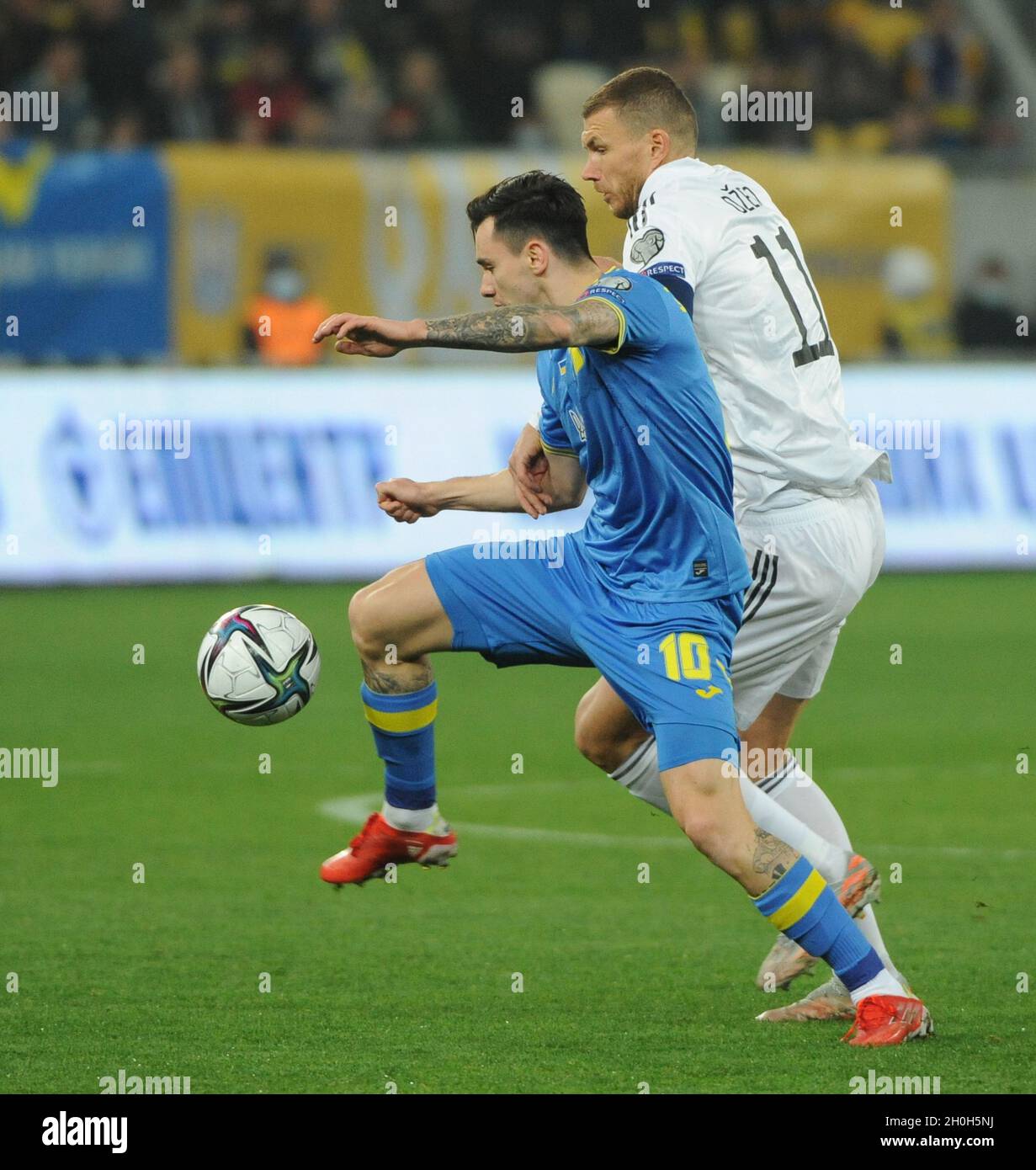 Fifa football hi-res stock photography and images - Page 14 - Alamy