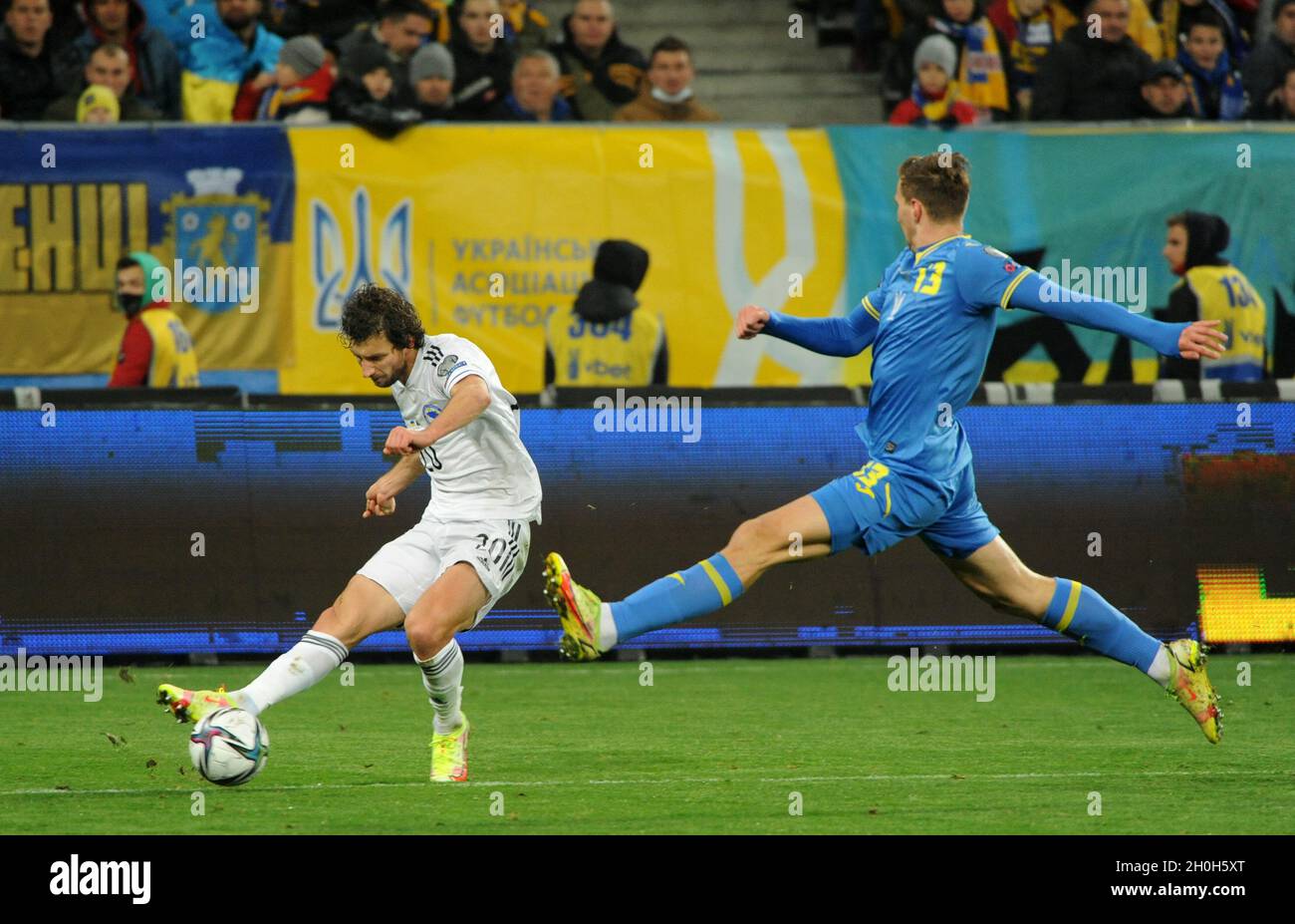 Miroslav Stevanovic Of Bosnia And Herzegovina Fights For The Ball Illya Zabarnyi 13 Of Ukraine During The Fifa World Cup Qatar 22 Qualification Group D Football Match Between Ukraine Vs Bosnia