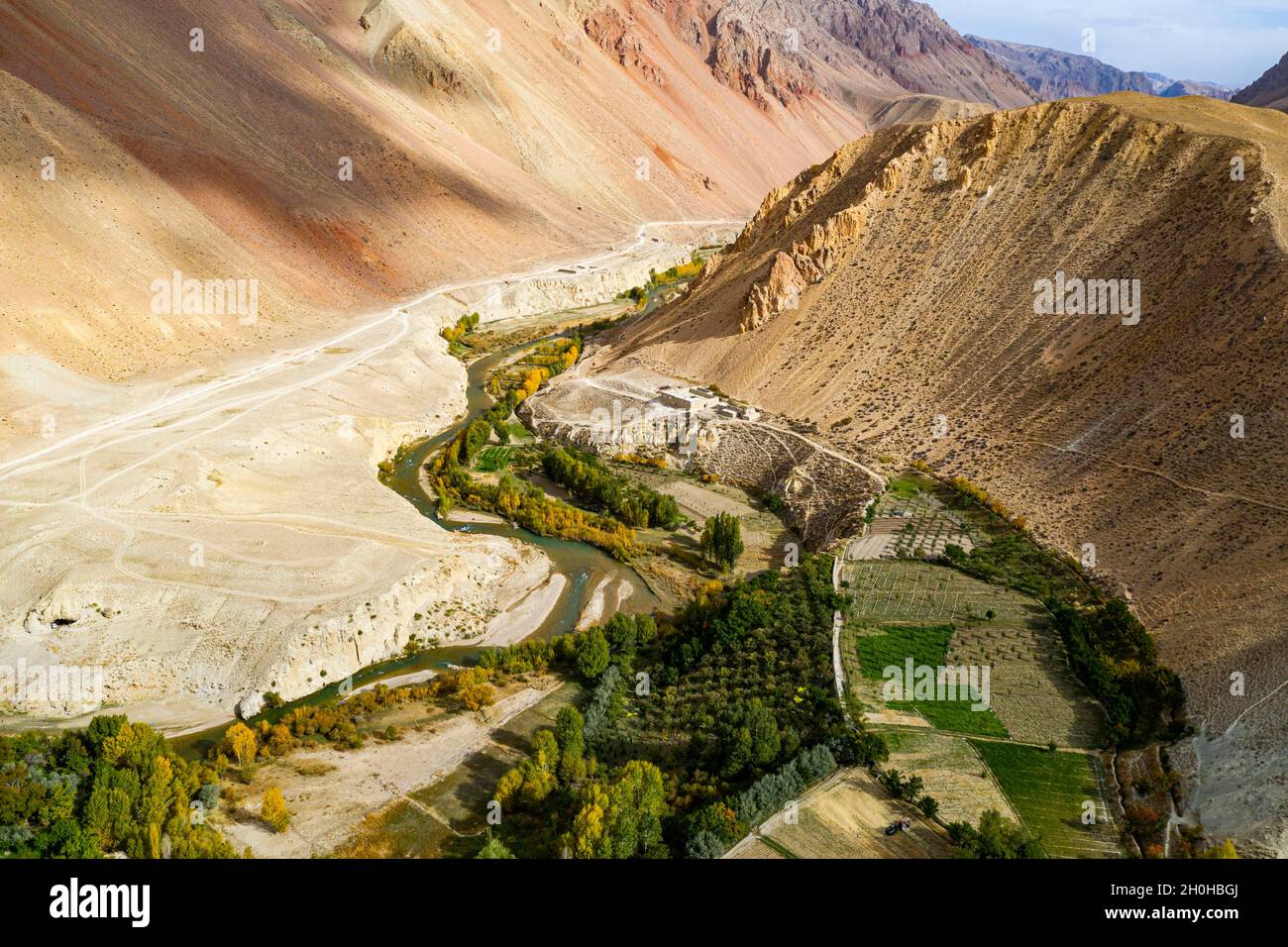 Afghanistan aerial photo valley hi-res stock photography and images - Alamy