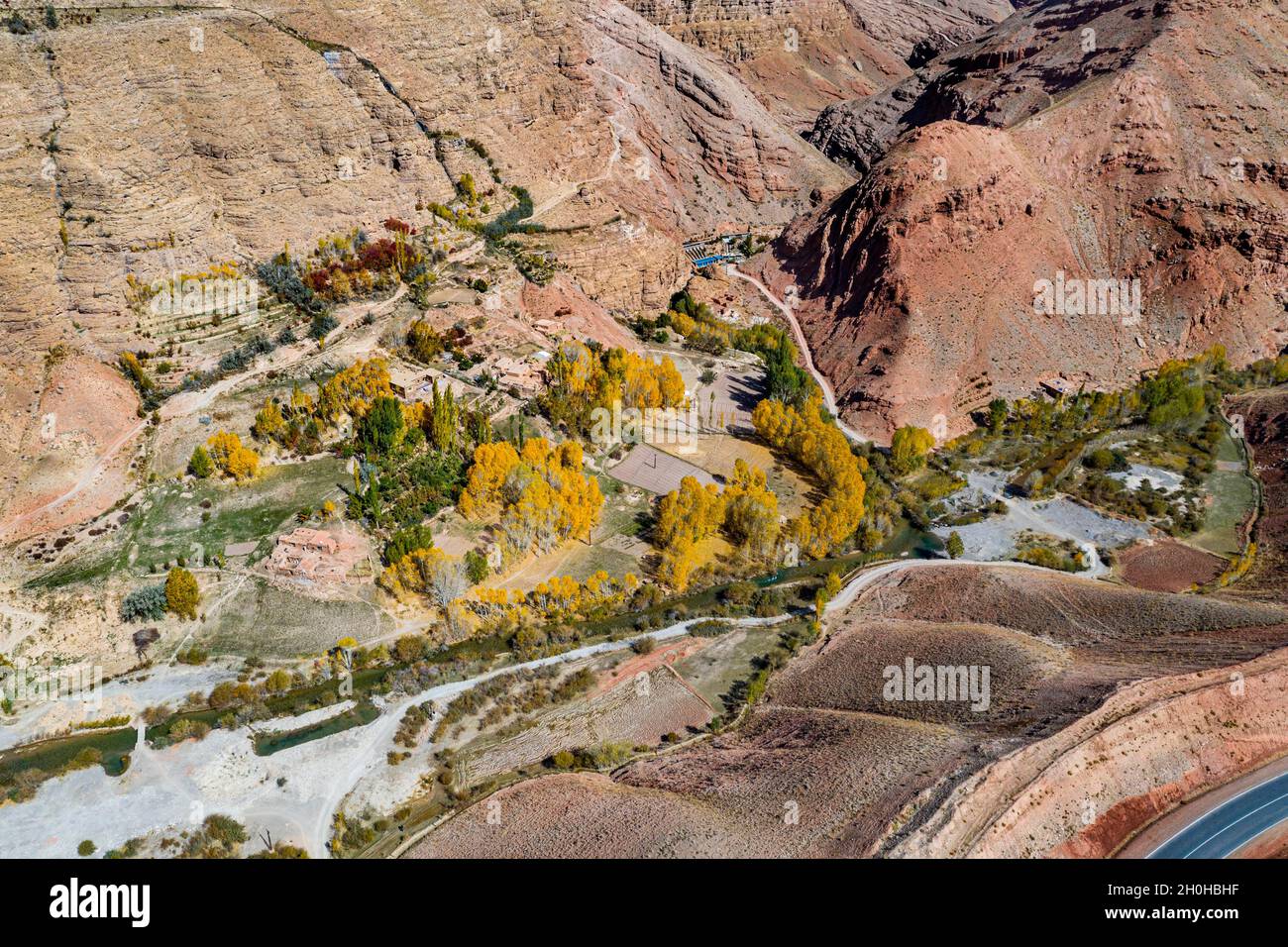 Afghanistan aerial valley hi-res stock photography and images - Alamy