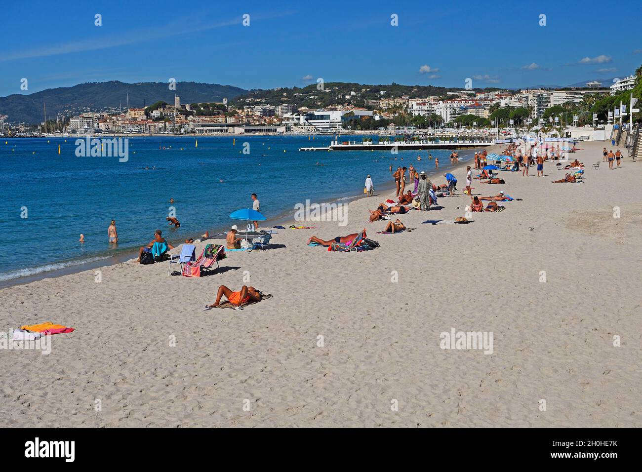 Beach and bay of Cannes, Cote d'Azur, Provence-Alpes-Cote d'Azur, South of France, France Stock Photo