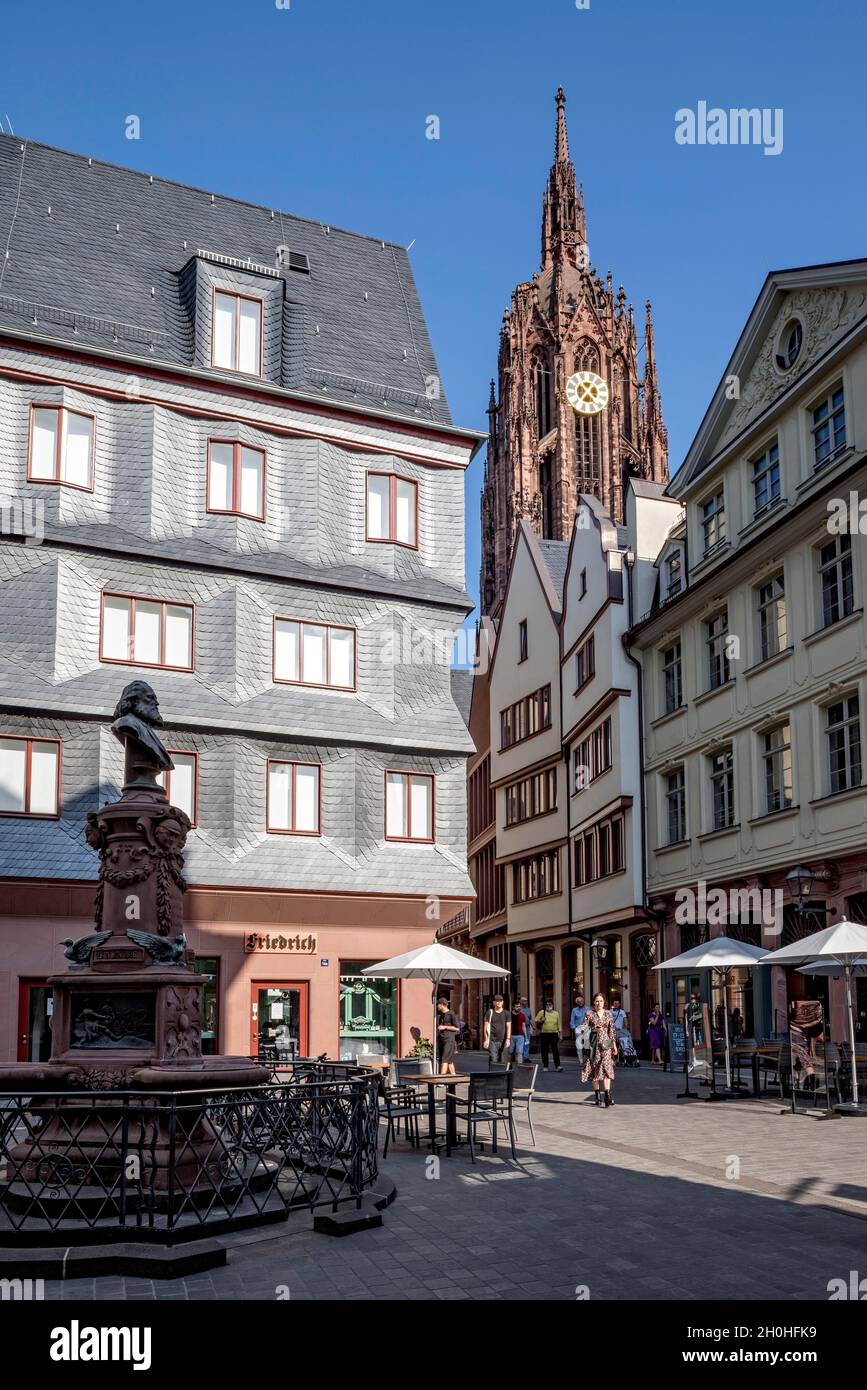 Monument to Friedrich Stoltze, St. Bartholomew's Imperial Cathedral, modern and reconstructed town houses on Huehnermarkt, New Frankfurt Old Town Stock Photo