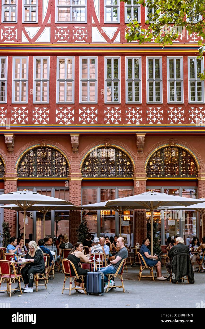 Reconstructed Renaissance half-timbered house, Goldene Waage coffee house with street cafe, New Frankfurt Old Town, Dom-Roemer district, Frankfurt Stock Photo