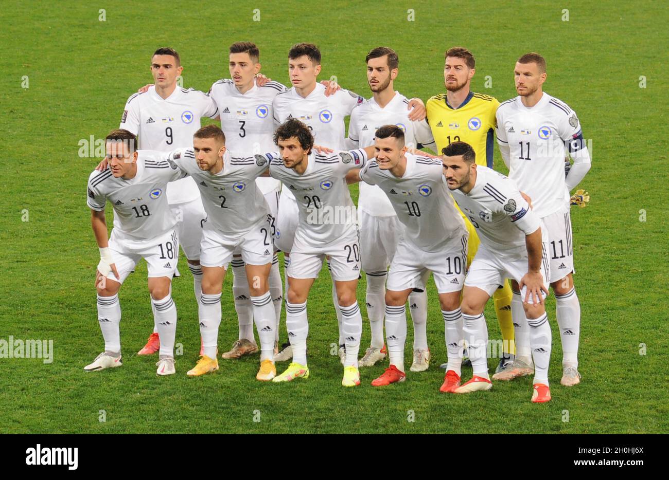 Lviv, Ukraine. 12th Oct, 2021. Bosnia team pose for a team photo before the FIFA World Cup Qatar 2022 qualification Group D football match between Ukraine vs Bosnia and Herzegovina at the Lviv Arena in Lviv. (Final score; Bosnia and Herzegovina 1:1 Ukraine) Credit: SOPA Images Limited/Alamy Live News Stock Photo