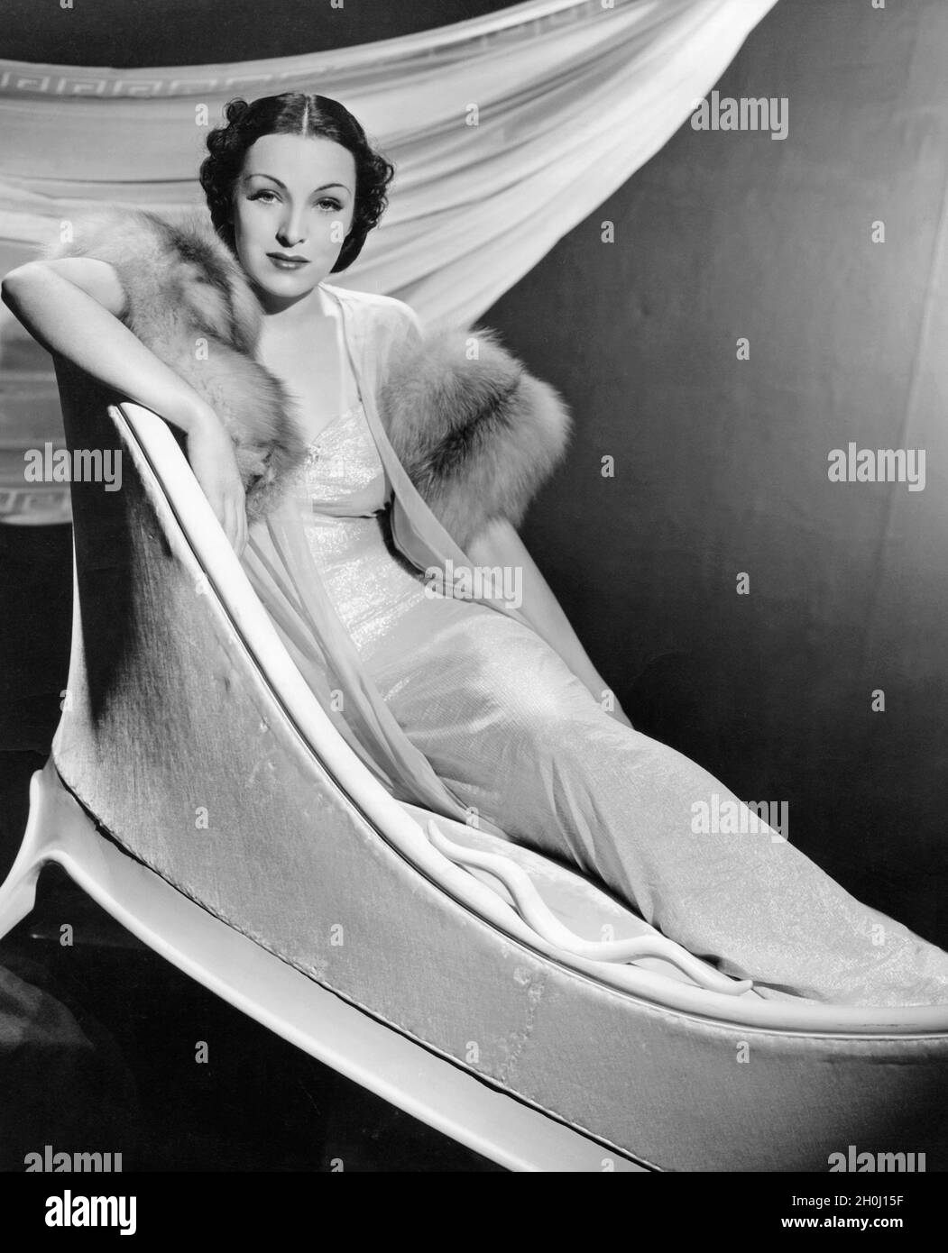 Portrait of a young woman on a chaise longue from 1938. [automated translation] Stock Photo Alamy