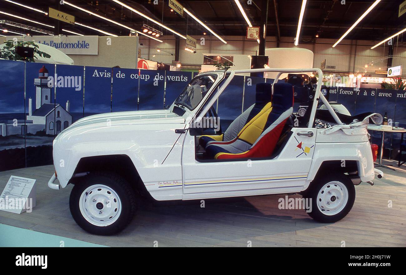 Renault R4 Jolly at the1988 Paris Auto Salon. Paris France Stock Photo -  Alamy