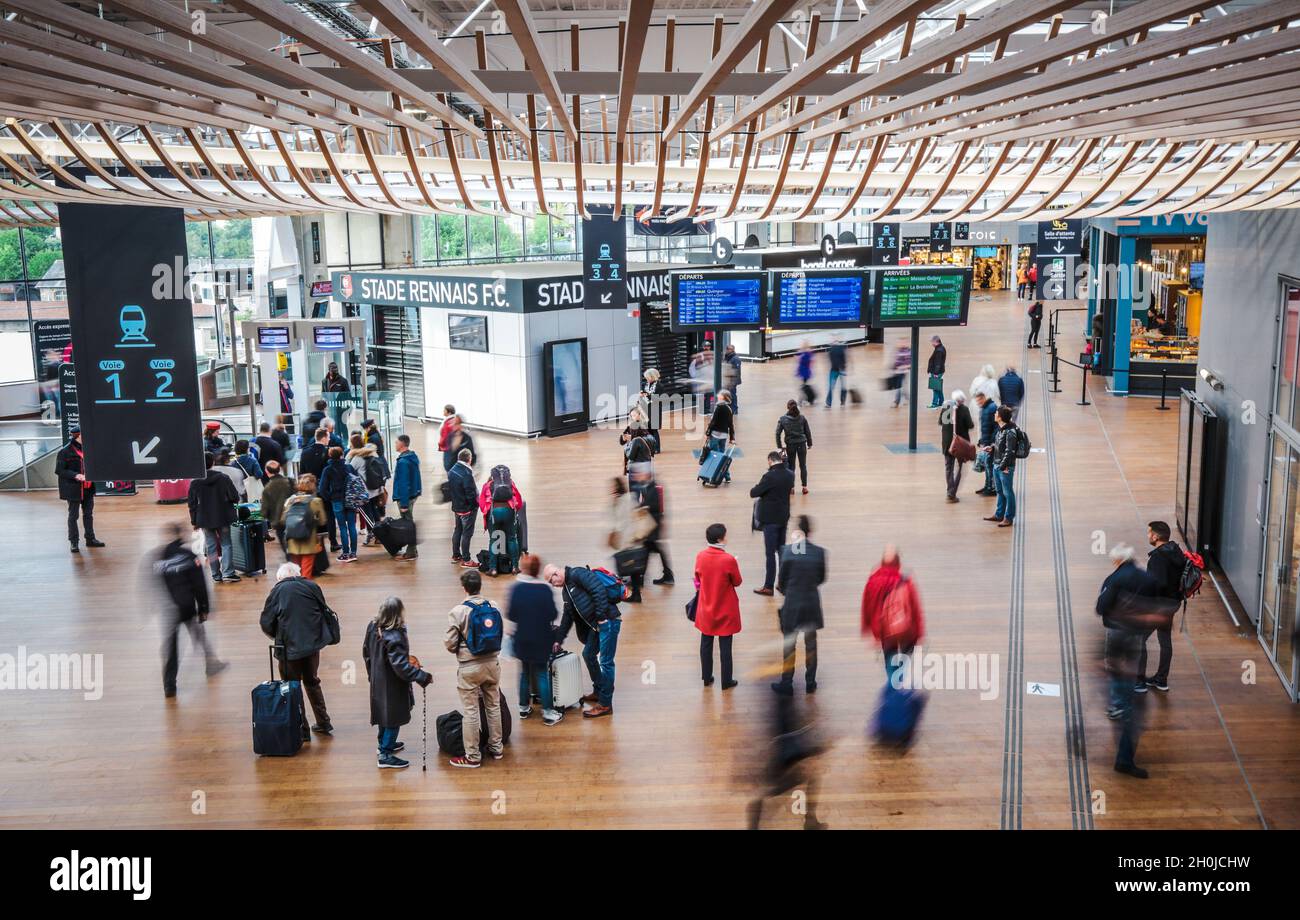 Rennes (Brittany, north western France): interior of the new railway station, part of the EuroRennes urban development project. Travellers waiting for Stock Photo