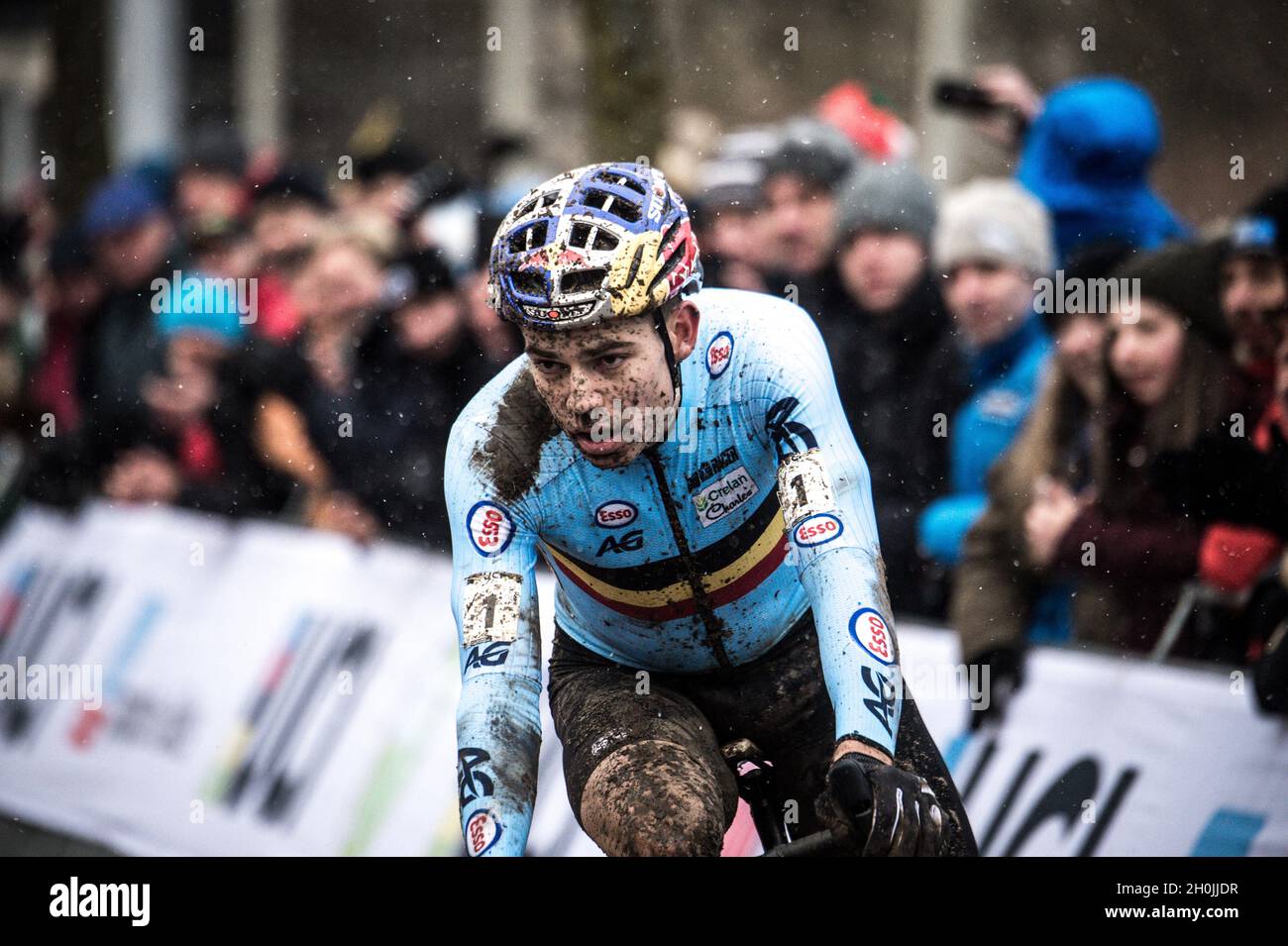 Wout van Aert, courtesy of his new helmet sponsor, has sprouted wings and  used them to win the 2018 Belgian Cyclocross National Championships ©  Cyclephotos / Cyclocross Magazine - Cyclocross Magazine 