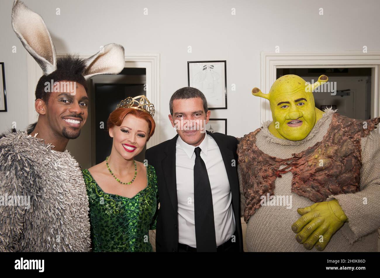 Shrek The Musical Shrek Actor