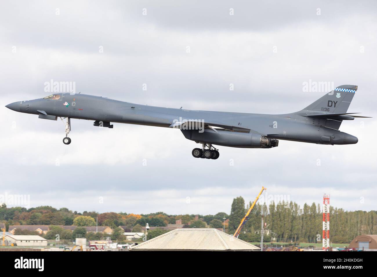 RAF FAIRFORD, KEMPSFORD, GLOUCESTERSHIRE, ENGLAND, WEDNESDAY 13TH OCTOBER 2021 : A United States Air Force B1 Bomber lands at RAF Fairford in Gloucestershire, England on Saturday 11th September 2021. (Credit: Robert Smith | MI News ) Credit: MI News & Sport /Alamy Live News Stock Photo