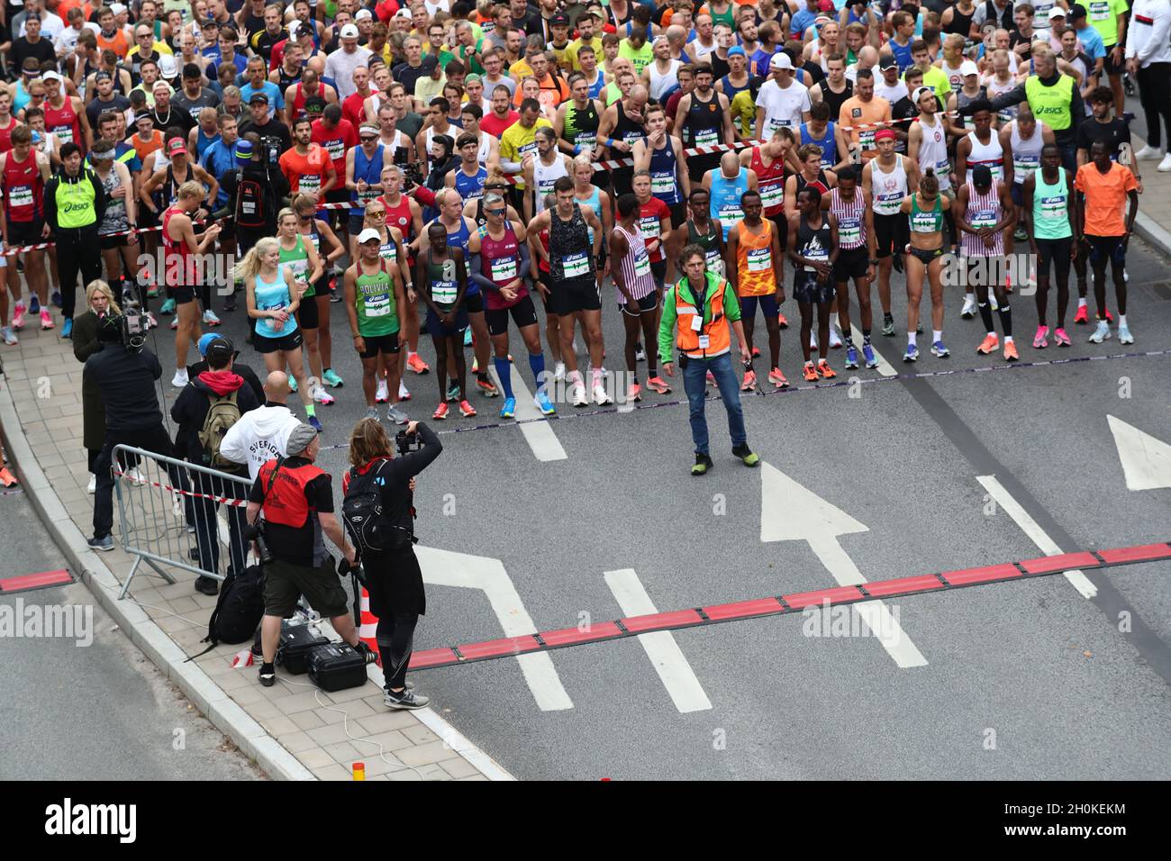 Preparations during the 42nd edition of the ASICS Stockholm Marathon. One  week before the race, 12,018 had registered for the race, of which 3,405  were women. This year, participants from 93 countries