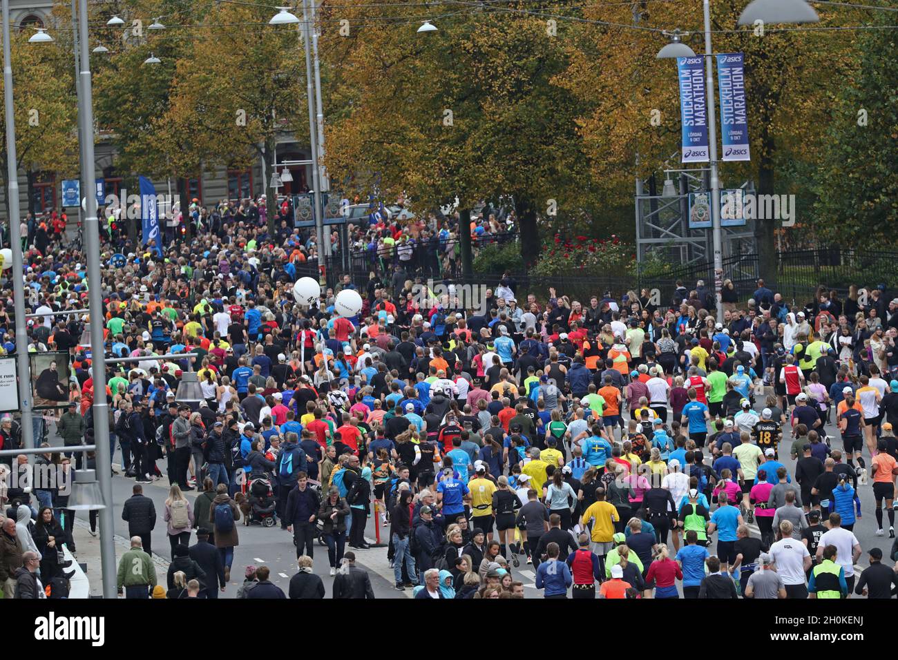 Participants in the start, at Stockholm stadion, during the 42nd edition of  the ASICS Stockholm Marathon. One week before the race, 12,018 had  registered for the race, of which 3,405 were women.