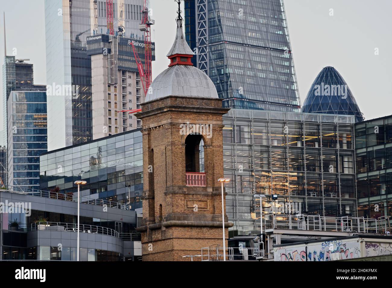 London old new architecture 2021 hi-res stock photography and images ...