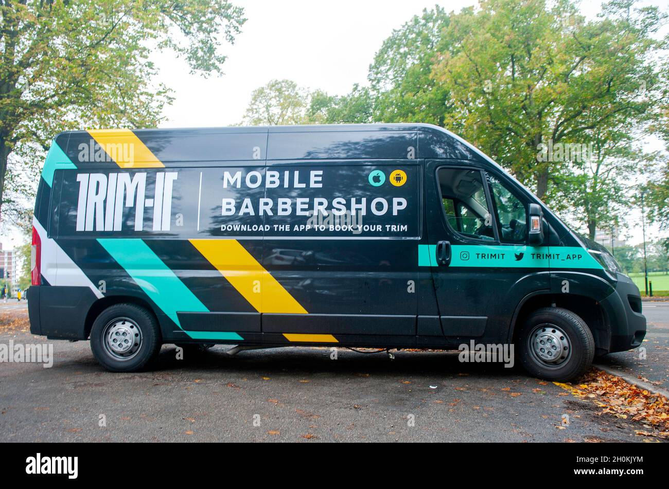 Trim-It mobile barbershop van parks up for appointments in Clarendon Park area. Stock Photo