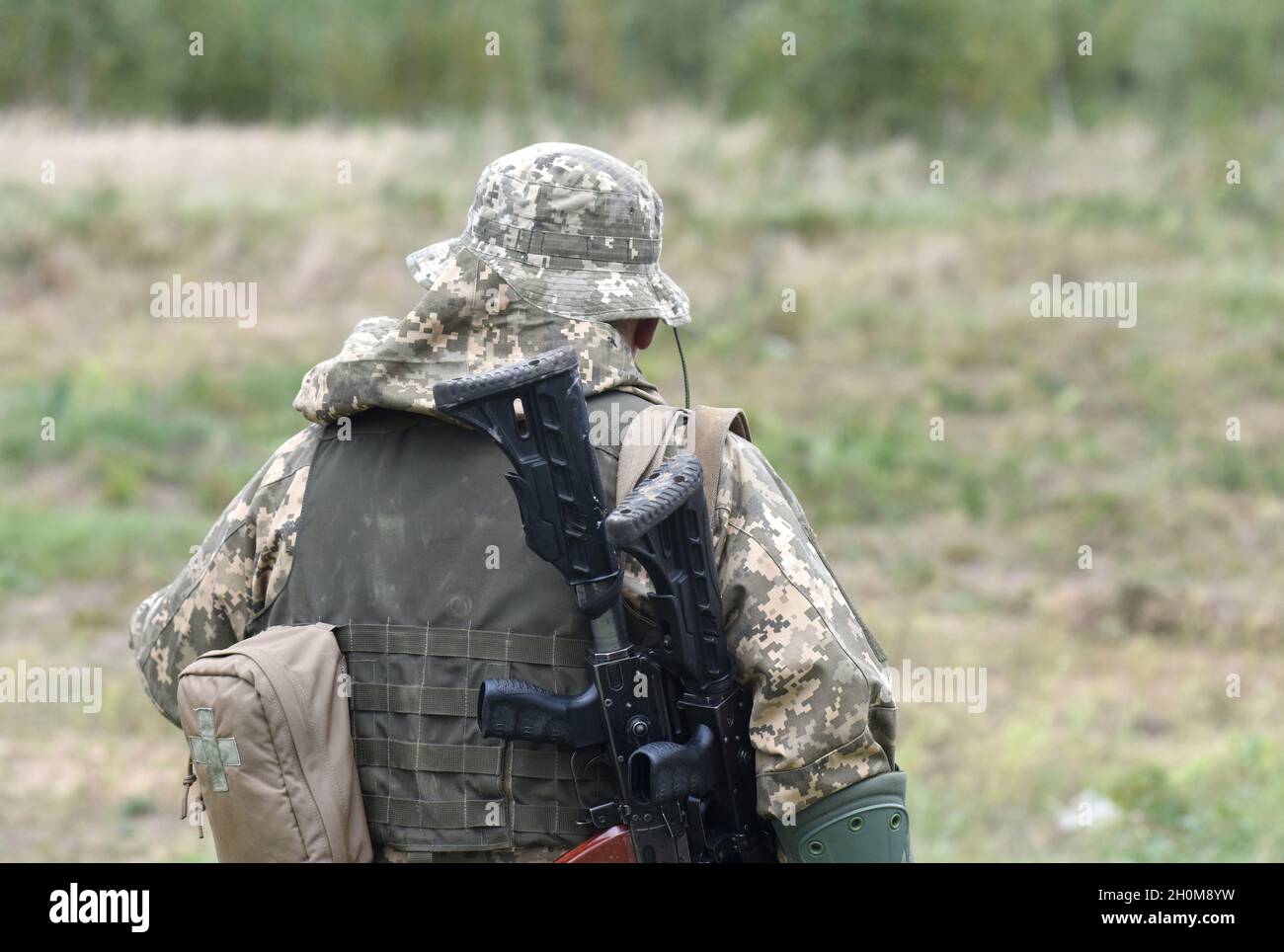Assault rifle russia conflict hi-res stock photography and images - Alamy