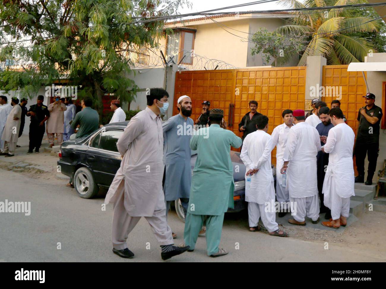 National Accountability Bureau (NAB) Karachi team officials raid the residence of Sindh Assembly Speaker Agha Siraj Durrani, seeking his arrest after the Sindh High Court rejected his plea for bail, located on DHA area of Karachi on Wednesday, October 13, 2021. Two special teams have been formed to take Durrani into custody after the Sindh High Court rejected his plea for bail, along with requests filed by 10 other individuals. NAB for allegedly owning assets beyond known sources of income case. Stock Photo