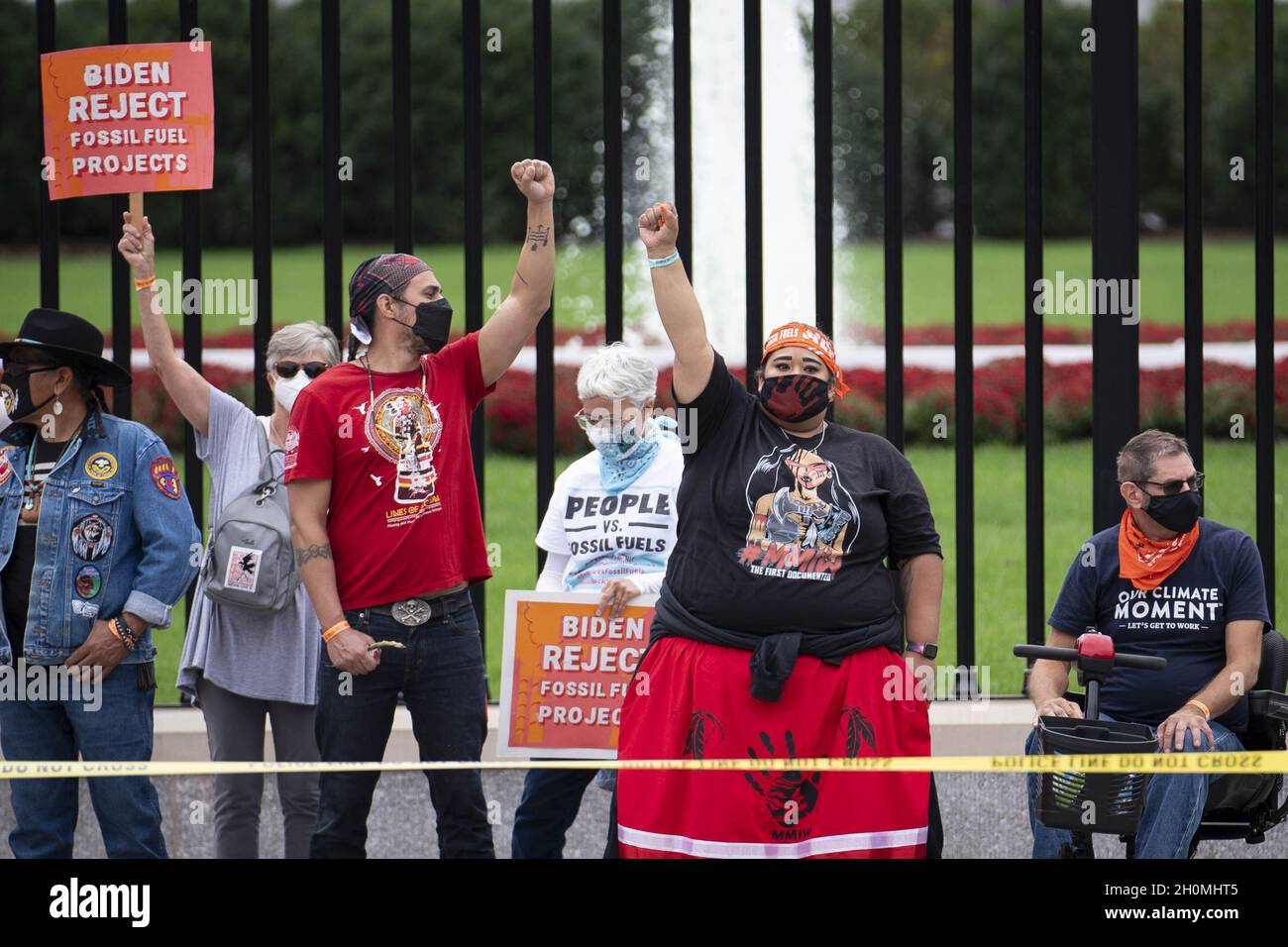 Washington, United States. 13th Oct, 2021. Climate change protesters are seen in a police cordon outside of the White House in Washington, DC on Wednesday, October 13, 2021. Similar demonstrations have occurred each day since Indigenous Peoples' Day on Monday. Photo by Sarah Silbiger/UPI Credit: UPI/Alamy Live News Stock Photo