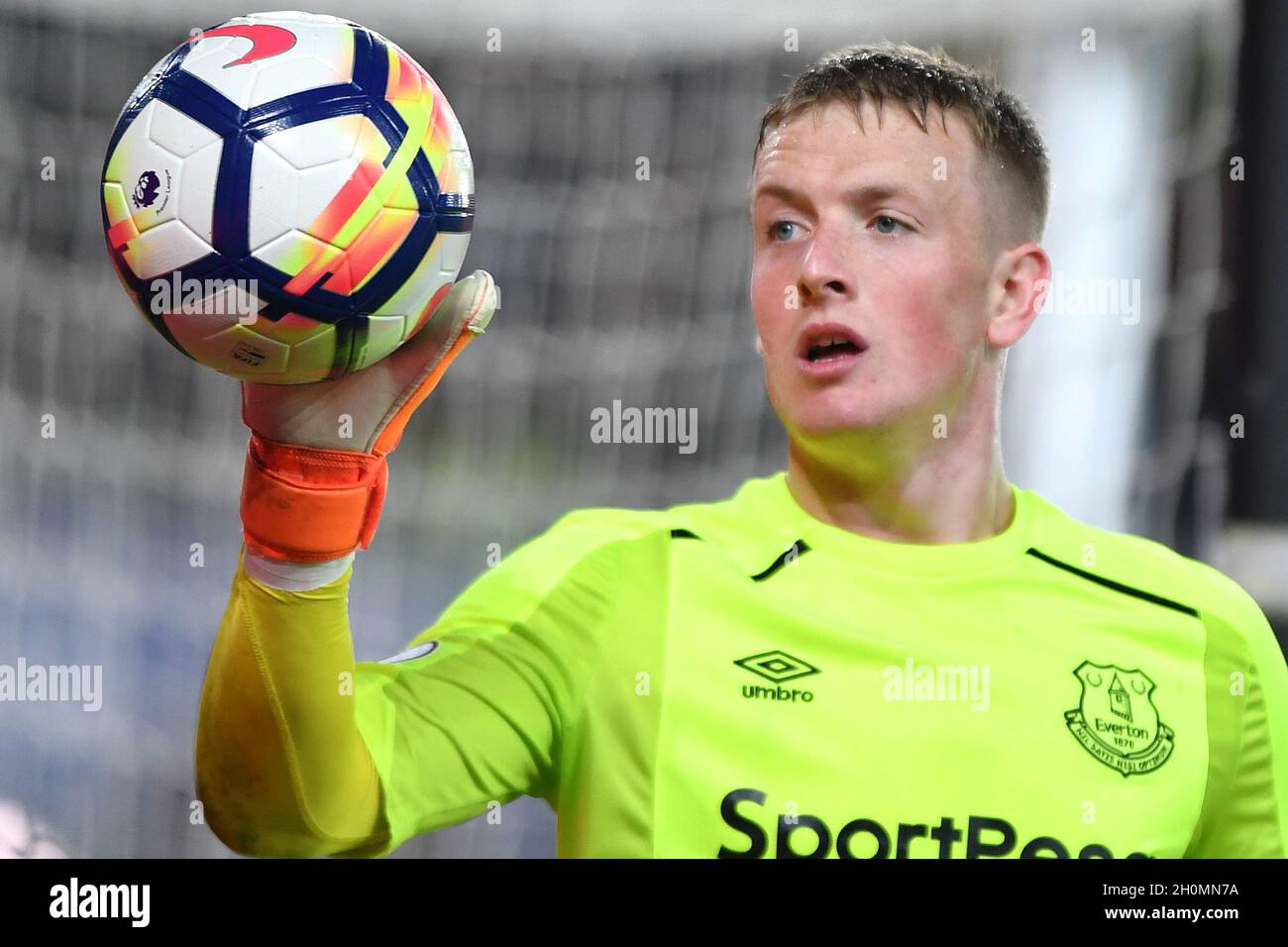everton-goalkeeper-jordan-pickford-stock-photo-alamy