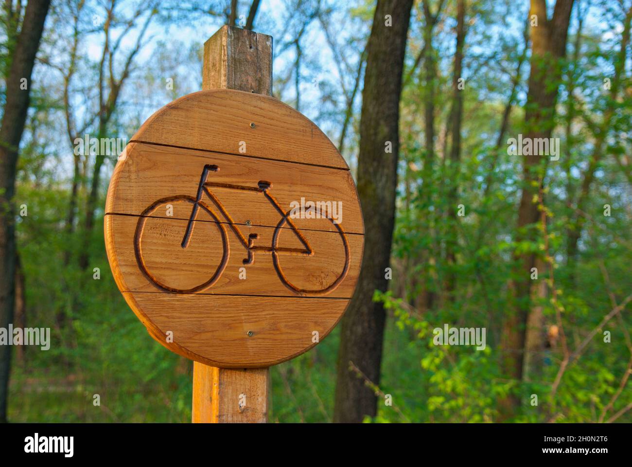 Bicycle Lane Sign Indicating Bike Route Wooden Stock Photo Alamy bicycle-lane-sign-indicating-bike-route-wooden-stock-photo-alamy