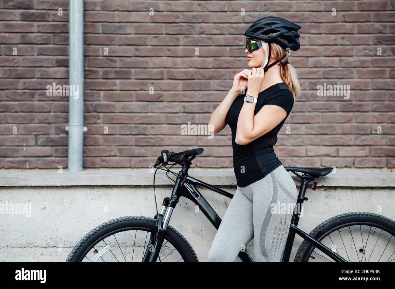 Side view of caucasian woman standing 
