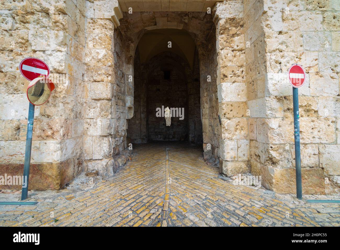 jerusalem-israel. 13-10-2021. The famous Zion Gate, within the walls of the Old City in the Jewish Quarter of Jerusalem Stock Photo