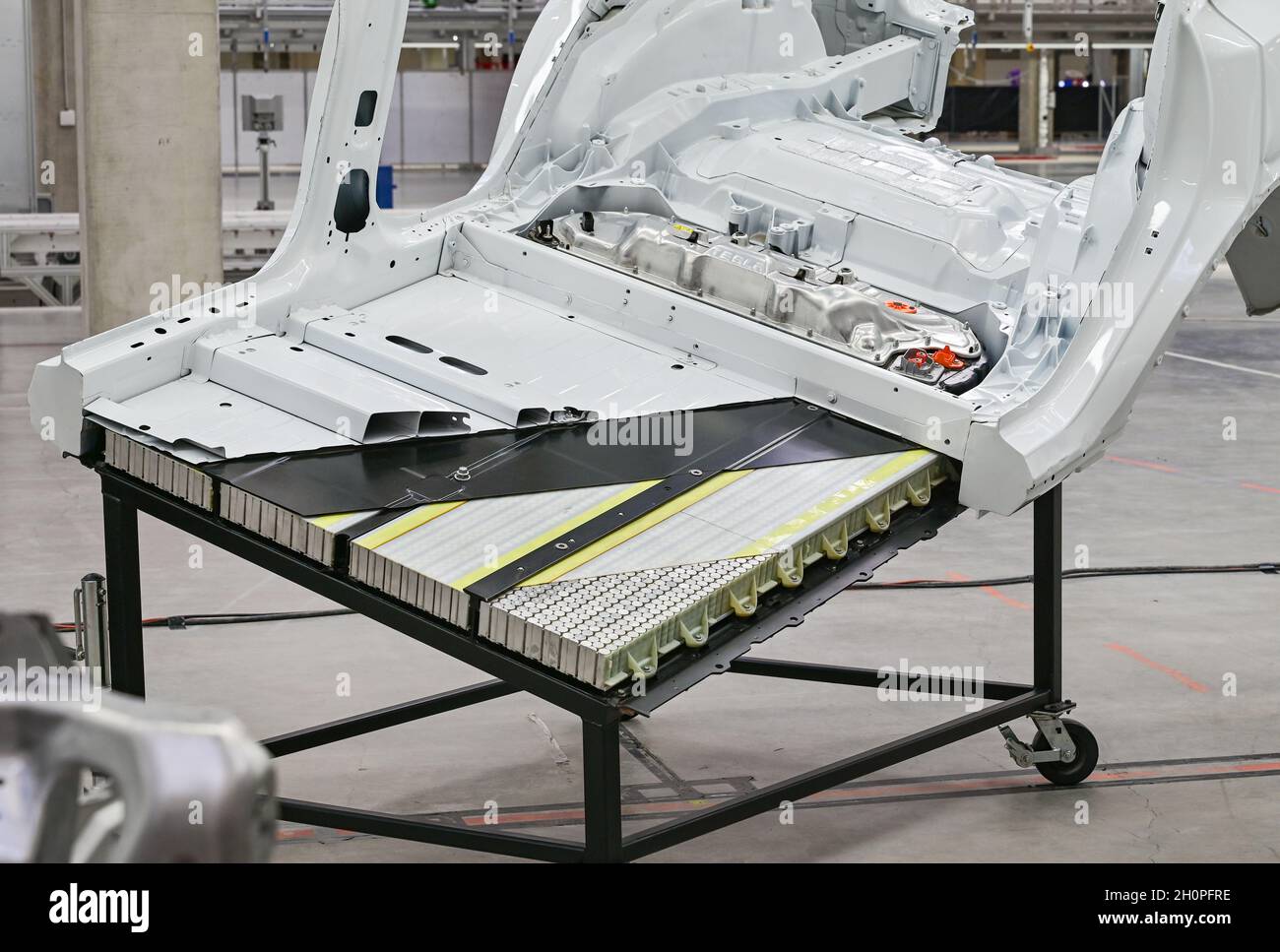 Tesla giga battery factory hi-res stock photography and images - Alamy