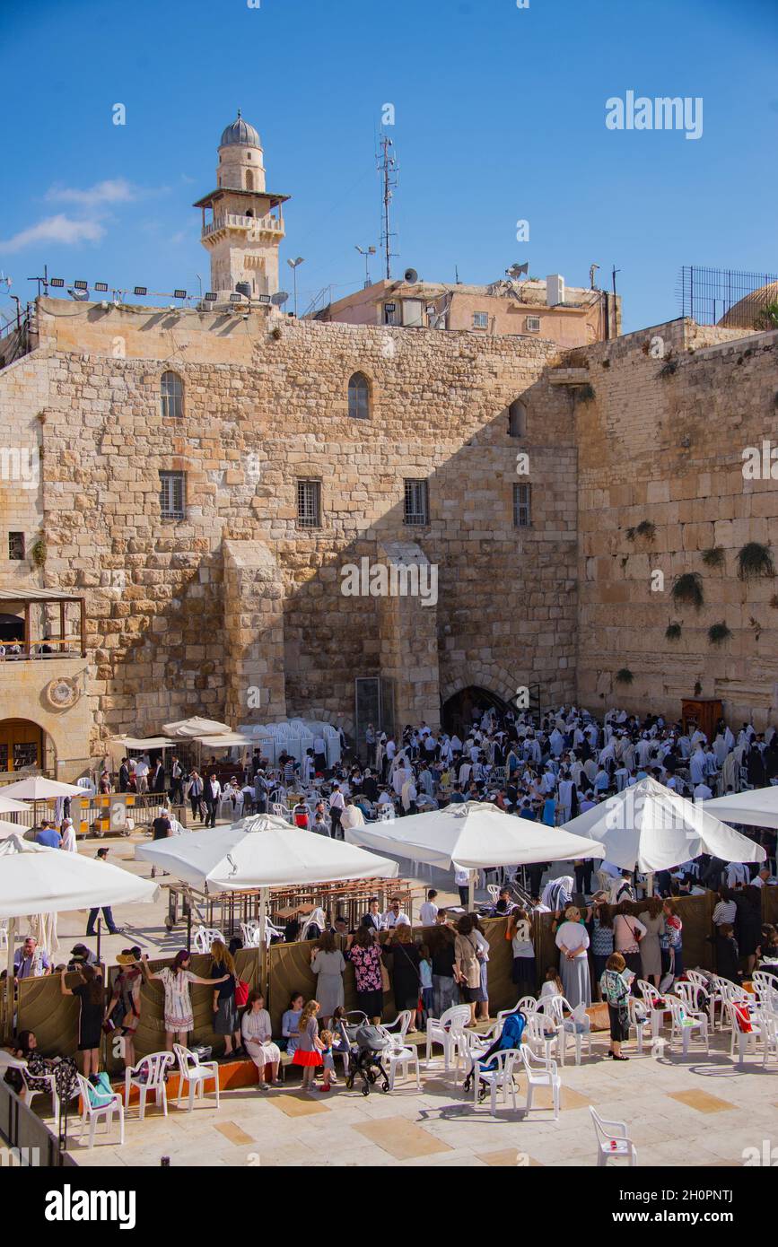 Israeli musical instruments hi-res stock photography and images - Alamy