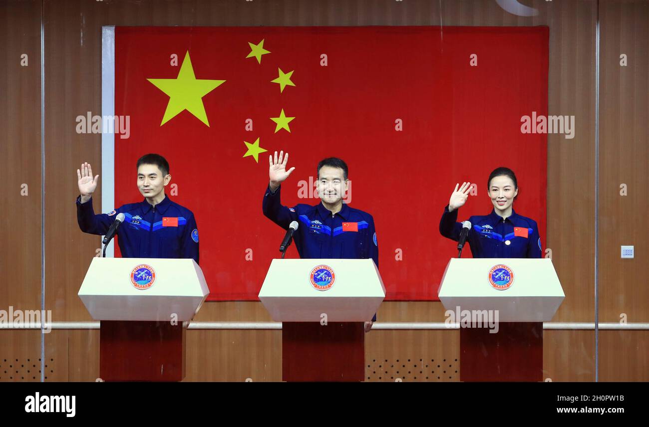 Wang yaping hi-res stock photography and images - Alamy