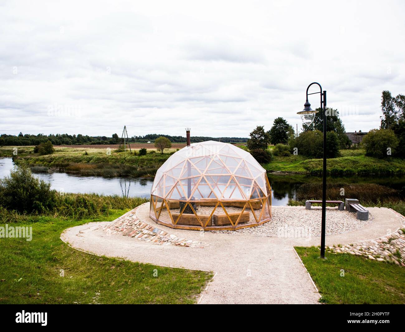 Building construction geodesic dome hi-res stock photography and images ...