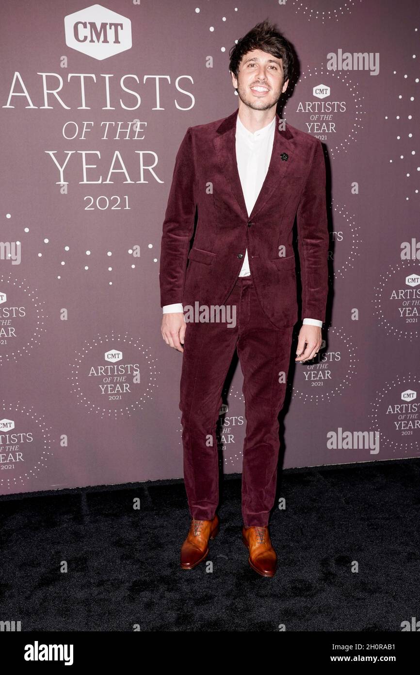Evans attends the 2021 CMT Artist of the Year on October 13
