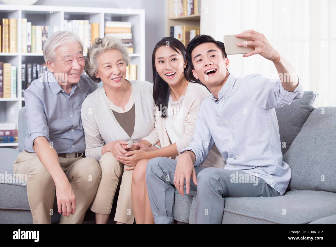 Senior men taking selfie hi-res stock photography and images - Alamy