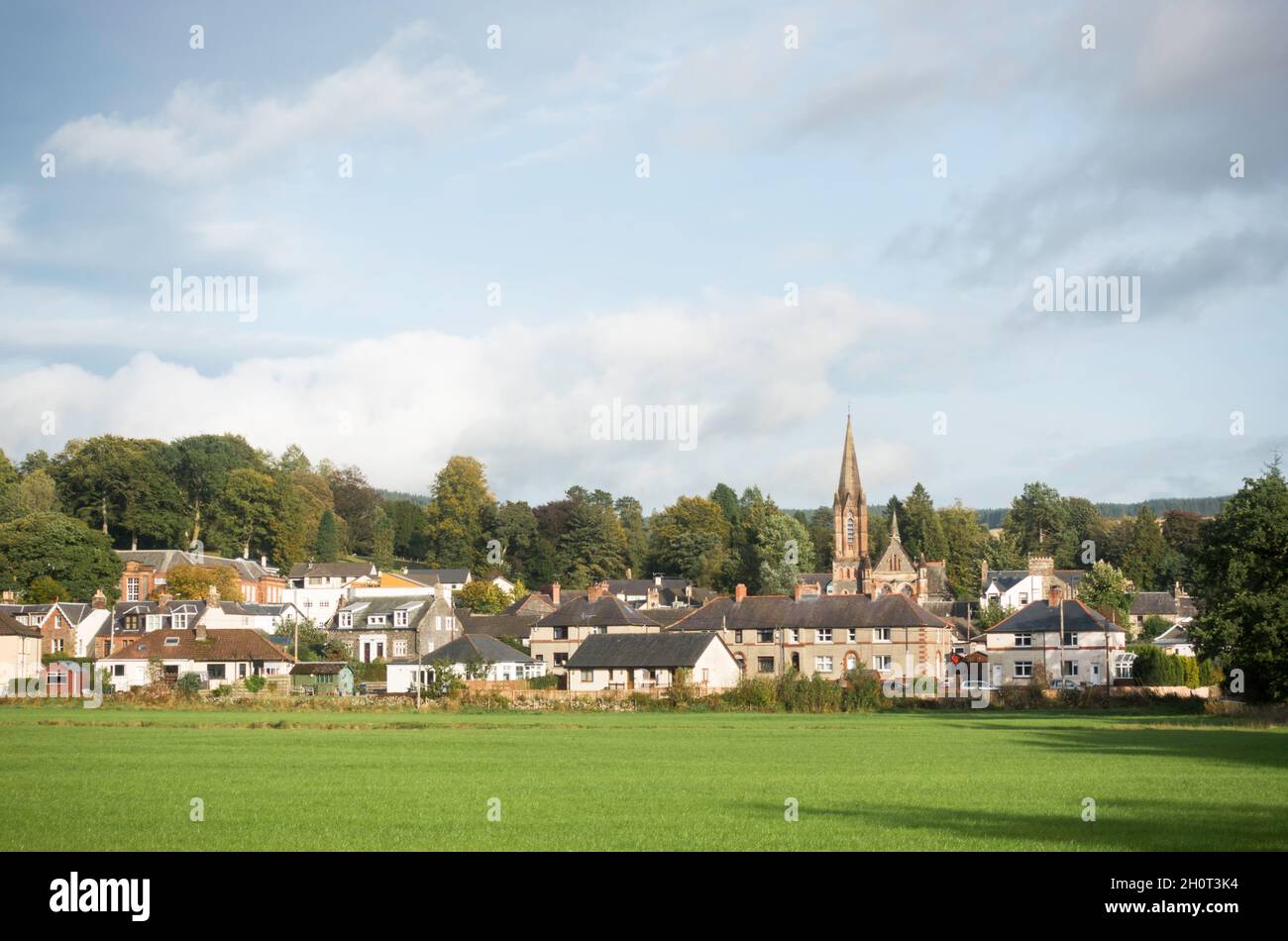 Moffat townscape, including St. Mary's Church, now apartments, in Dumfriesshire, Scotland, UK Stock Photo