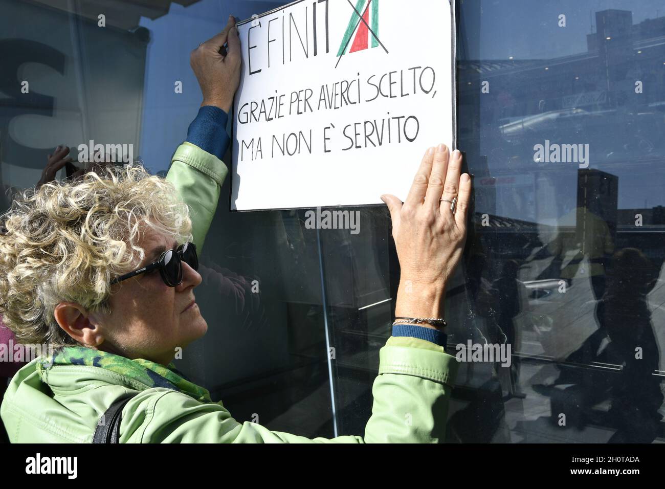Fiumicino, Italy October 14, 2021, Images of the demonstration of Alitalia employees at Fiumicino Airport, protesting the closure of the Company, Fiumicino, Italy October 14, 2021 Stock Photo