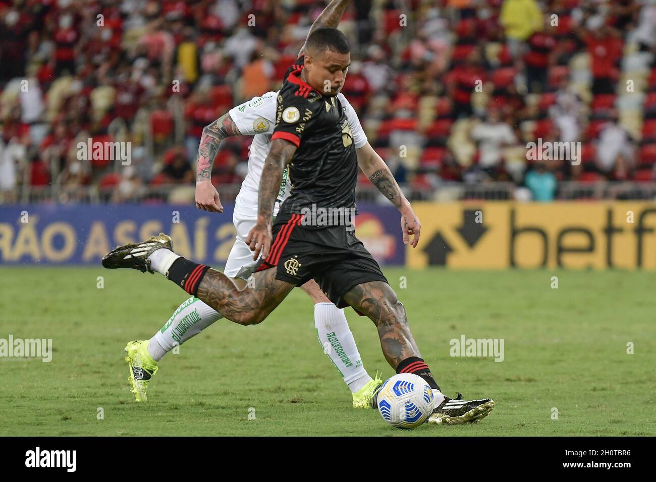 Maracana Stadium, Rio de Janeiro, Brazil. 13th Oct, 2021. Brazilian Serie A, Flamengo versus Juventude; Kenedy of Flamengo shoots and scores his goal in the 12th minute 1-0 Credit: Action Plus Sports/Alamy Live News Stock Photo