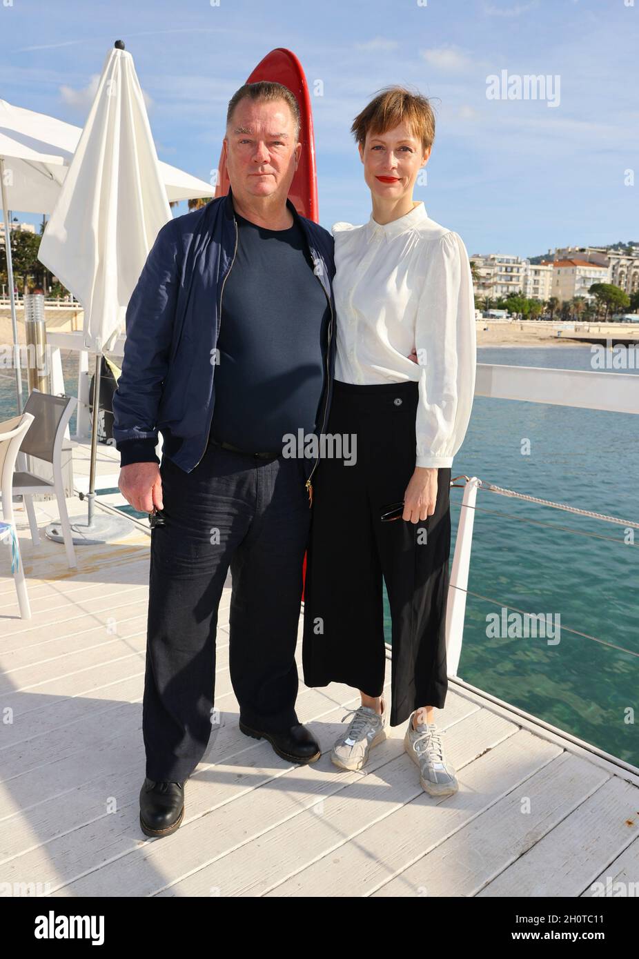 Cannes, Frankreich. 13th Oct, 2021. Cannes, France - October 13, 2021: Canneseries, International Series Festival and MIPCOM with german Actors Peter Kurth and Katharina Marie Schubert from the TV Drama Ferdinand von Schirach - Glauben (The Allegation). Mandoga Media Germany Credit: dpa/Alamy Live News Credit: dpa picture alliance/Alamy Live News Stock Photo