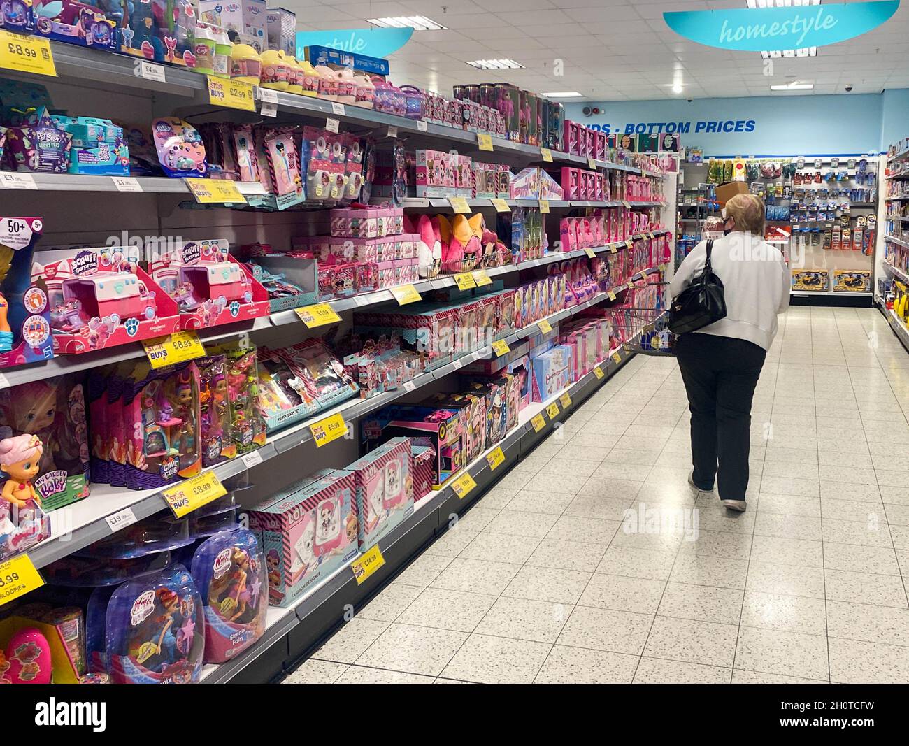 Christmas shortage toys hires stock photography and images Alamy