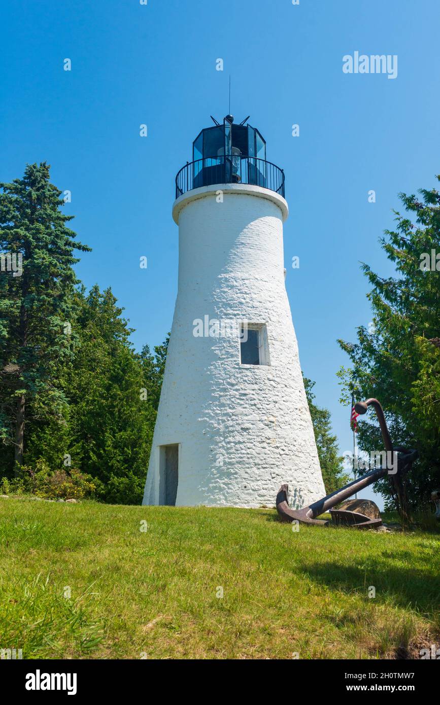 Old Presque Isle Lighthouse located in a public park Stock Photo Alamy
