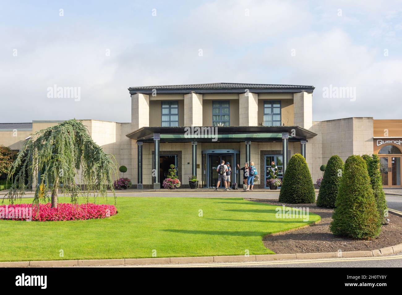 Entrance to Radisson Blu Hotel & Spa Limerick, Limerick, County Limerick, Republic of Ireland Stock Photo