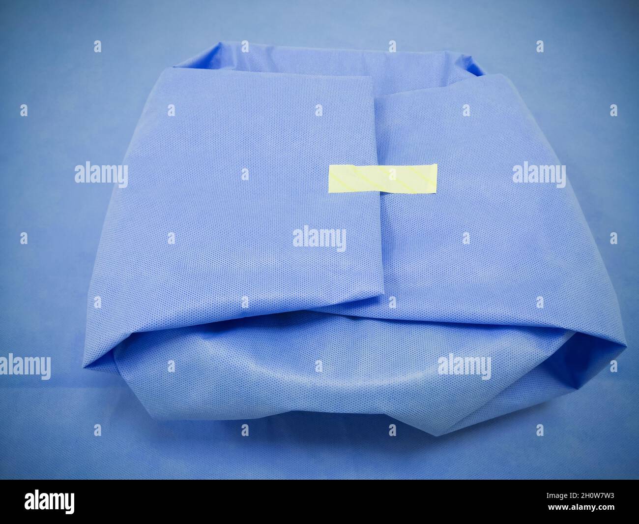 Medical drape fabric hires stock photography and images Alamy