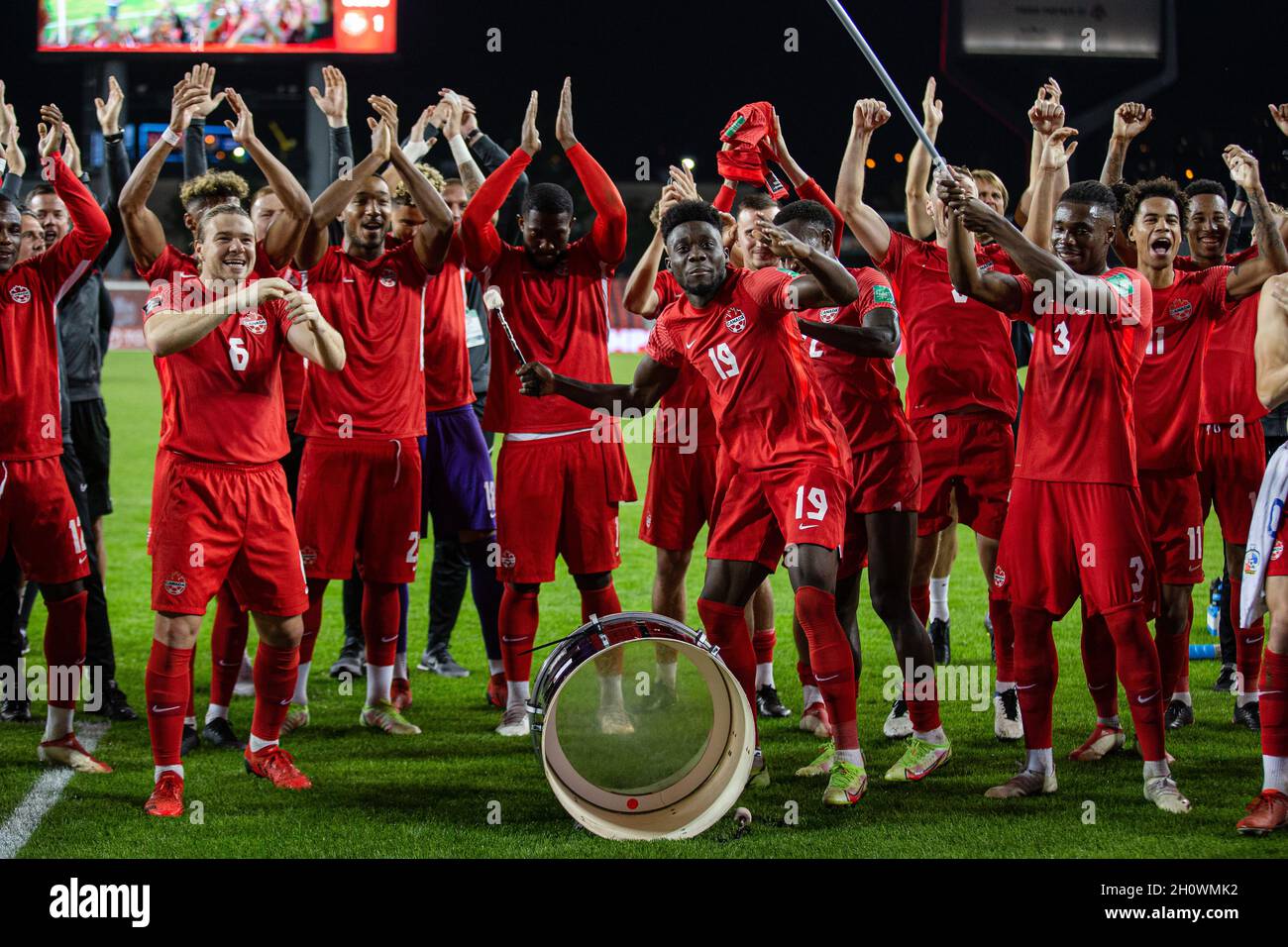 Qatar football team celebrate hi-res stock photography and images - Alamy