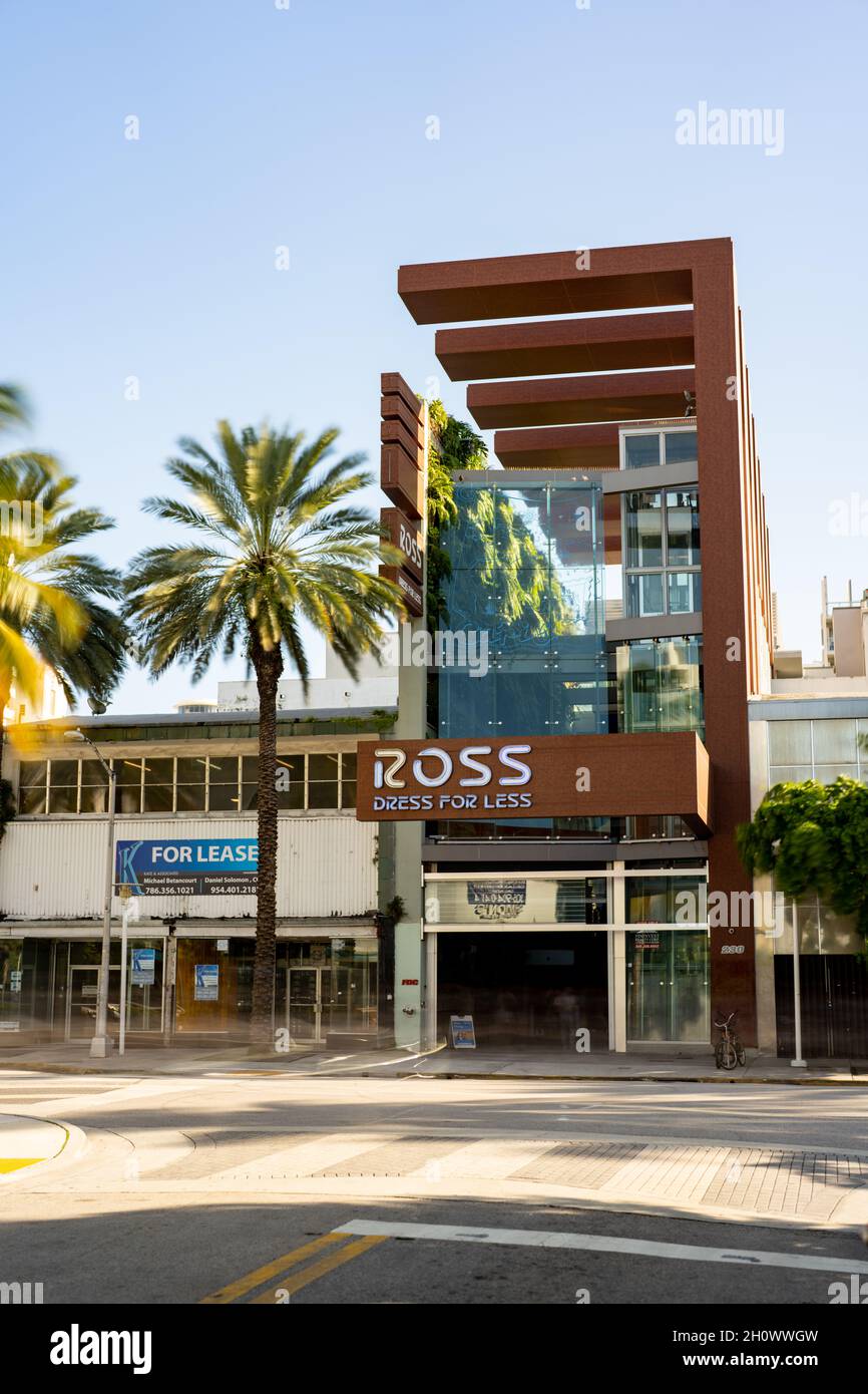 Miami Beach, FL, USA - October 14, 2021: Ross Dress for Less clothing outlet  Miami Beach Lincoln Road Mall. Long exposure to blur people and moving tr  Stock Photo - Alamy