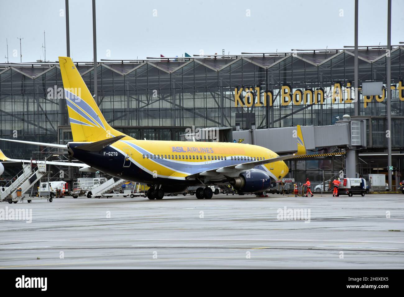 Cologne, Germany. 14th Oct, 2021. A Boeing 737 of the French airline ...