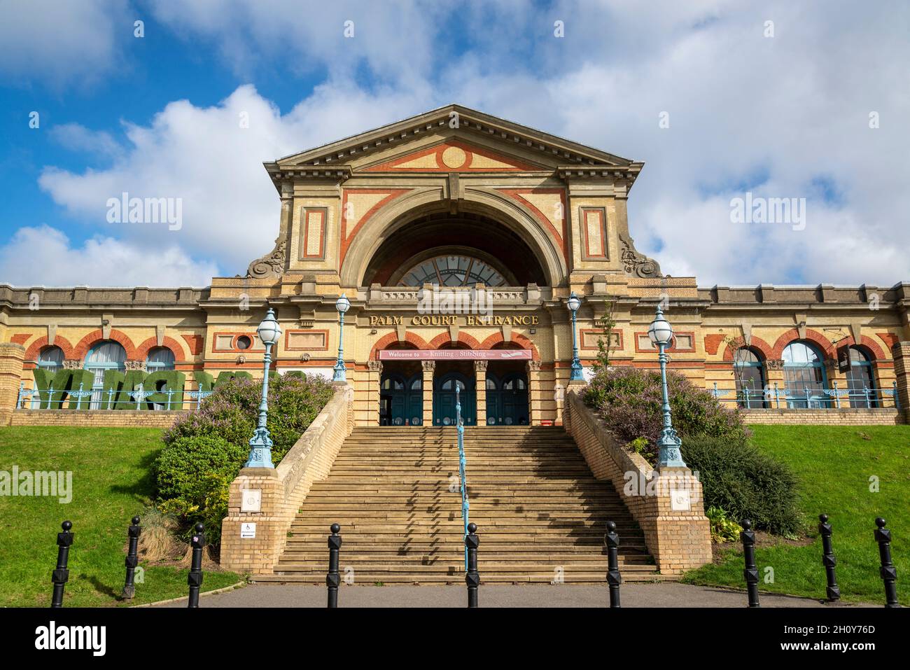 palm-court-entrance-of-the-alexandra-palace-an-entertainment-and