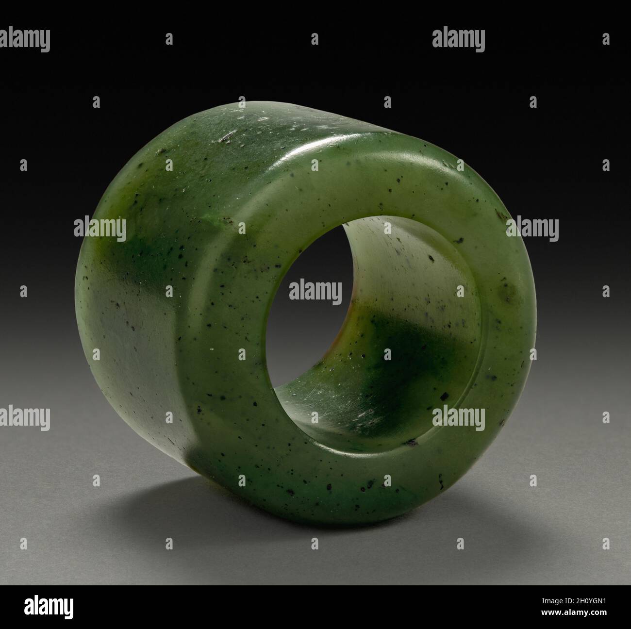 Translucent old pit green jadeite thumb ring[SOLD OUT] - Nanyang Jade  –Authentic Jewellery Collection Singapore
